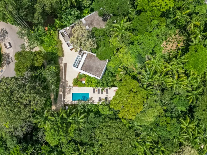 Lote em condomínio para venda em Chácara Flora, 663m²