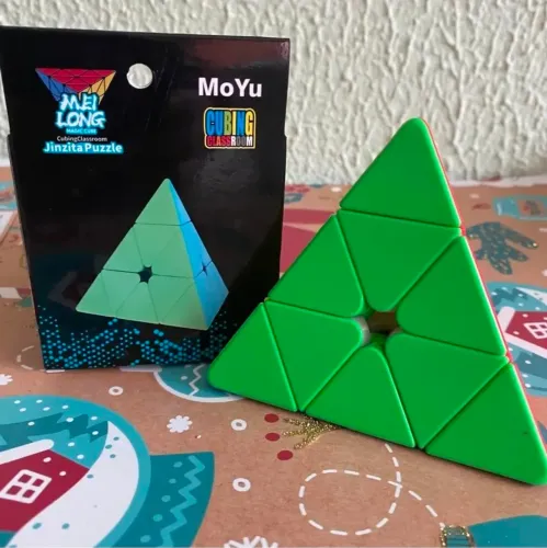 Cubo Mágico Pirâmide MoYu MeiLong Pyraminx.