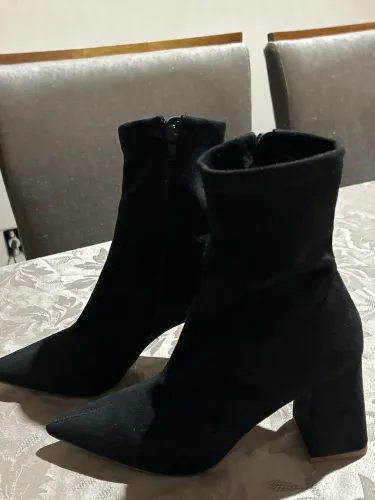 Bota de veludo sapatinho de luxo  Usada uma única vez 