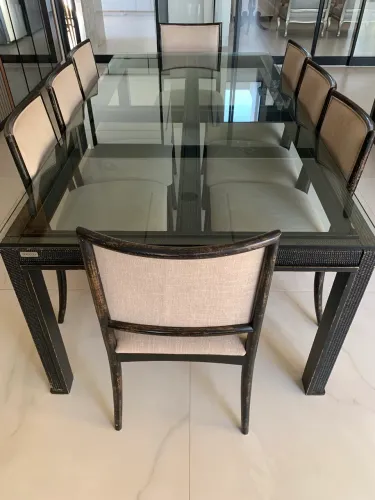 Mesa de jantar com 8 lugares 