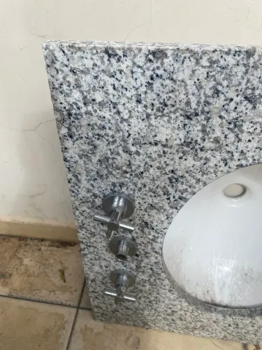 Pia para banheiro cuba louça Deca com válvula e misturador 0,80 x 0,55 e 0,65 x 0,55