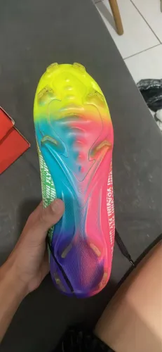 Chuteira Nike Vinícius Júnior
