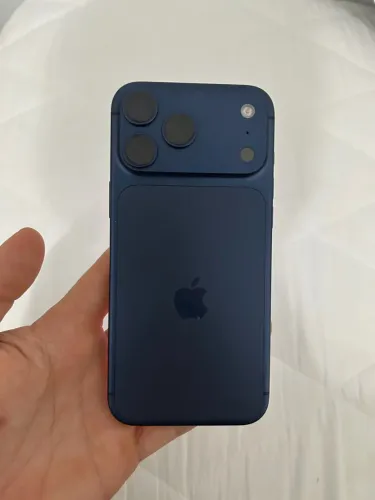 iPhone 17 pro max azul impecável