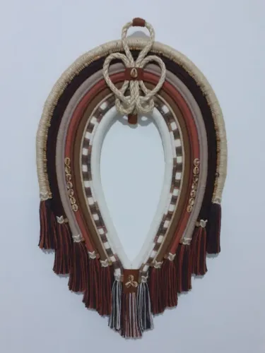 Cocar Ibiúna - Terra Preta - 72 cm x 42 cm - BelArt Atelier