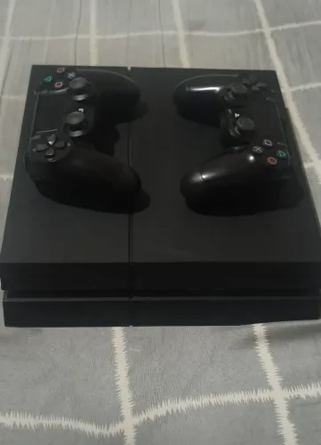 Ps4 - 2 controles + PlayStation Câmera