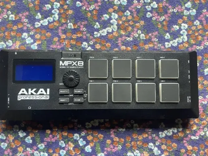 Akai MPX 8 Sample Player