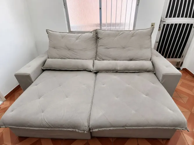 Sofá Retrátil e Reclinável Prata - Muito Confortável