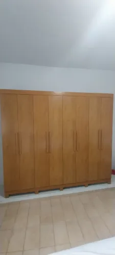 Guarda-roupa 8 portas