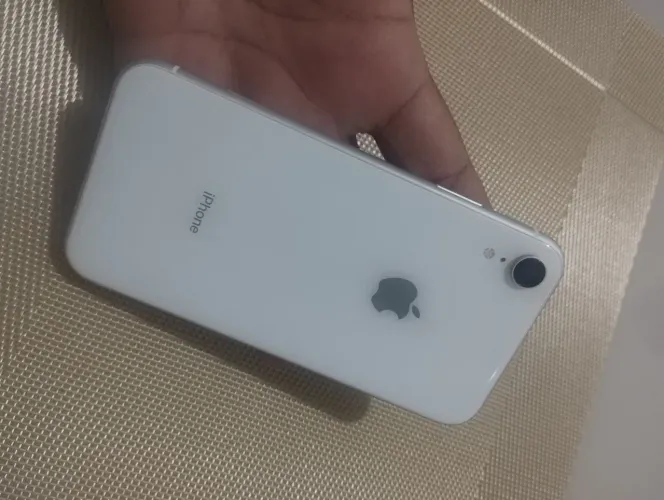 iPhone XR impecável