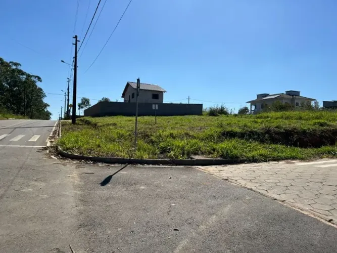 Terreno de esquina - escriturado
