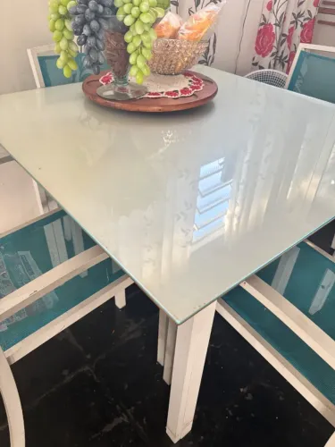 Mesa com mesa com 4 cadeiras de jardin alumínio em tela sling azul,