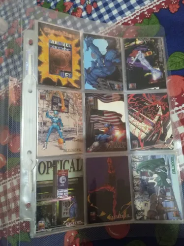 Coleção de cards Marvel Premium qfx completa