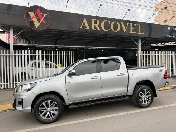 Toyota Hilux CD SRV 4X4 2.8 TDI Diesel Aut. 2020