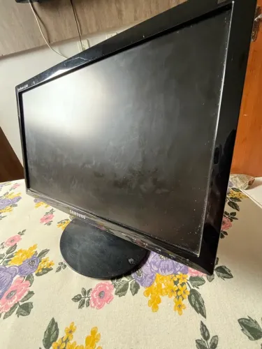 Combo Monitor 77Hz 18PL + Mouse HiperX