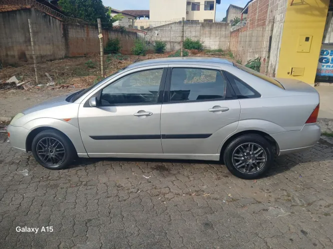 Ford Focus Sedan 2.0 16v/2.0 16V Flex 4P 2001