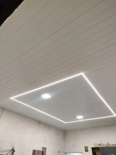 Forro PVC e luminárias 