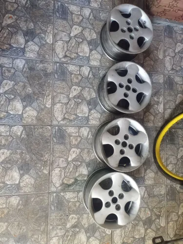 Rodas aro 13 original Fiat scorro serve em uno Palio etc
