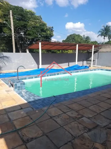 Chácara de Luxo com 4 Quartos e Piscina em Condomínio de Itu-SP no Parque Residencial Quin