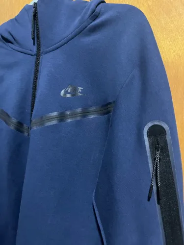 Casaco Nike tech azul usado três vezes