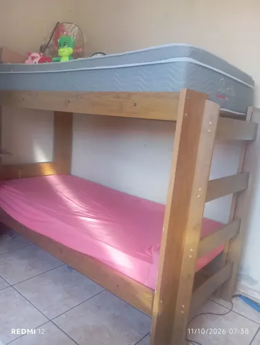 Cama beliche em ótimo estado por 280$