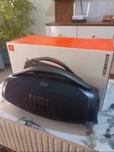 Caixa de Som JBL Boombox 3 - Seminova (Com Caixa Original + Capa de Proteção)