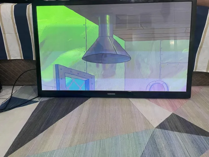 Televisor plasma - 43 polegadas 