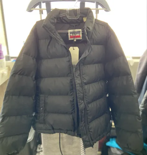 Jaqueta Puffer Levi's® Effie Preta - Tam. G BR