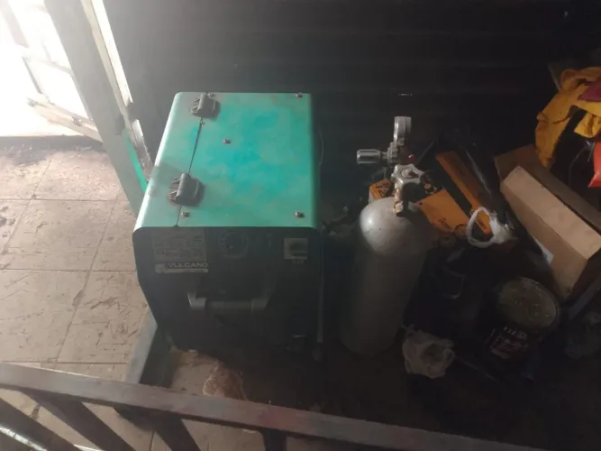Vendo máquina de solda Balmer Vulcano MIG 208M