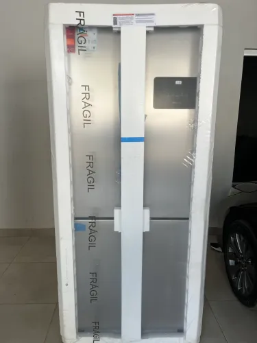 Geladeira Brastemp 3 portas invert 559L na caixa