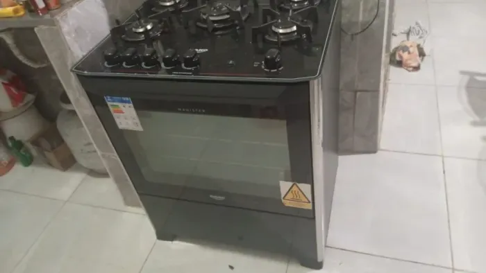 Fogão 5 bocas tampo de vidro 