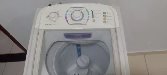 VENDO PARA RETIRADA DE PEÇAS - MÁQUINA DE LAVAR ELECTROLUX 8kg