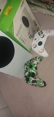 Xbox Series S 512GB Completo + 2 Controles Originais 
