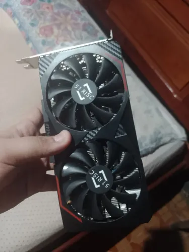 Rx 6600M em perfeito estado