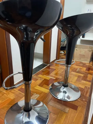 BANQUETA GIRATÓRIA ALTA