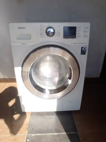 Vende-se lava e seca Samsung 8,5kg funcionamento corretamente