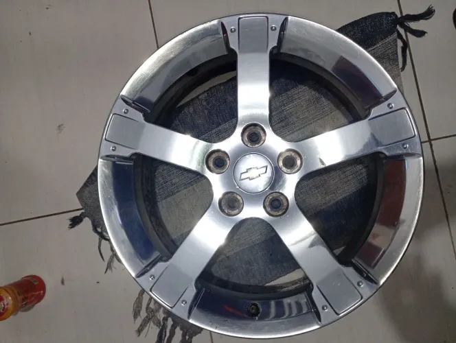 Roda liga leve aro 17 furação 5×114