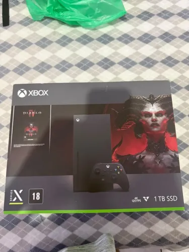 Xbox Series X - Completo Seminovo