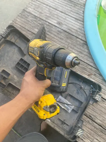 Parafusadeira Stanley 20V 