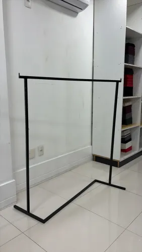 Arara de roupas