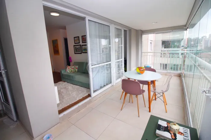 Apartamento a venda na Saúde próximo do metro, 02 dormitórios, varanda gourmet