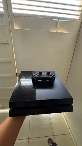 Vendo ps4 desbloqueado 1tb de hd de memória