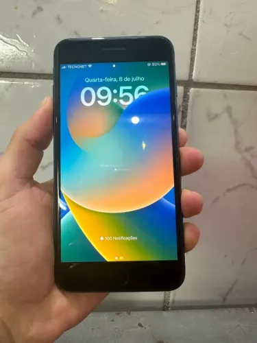 iPhone 8 Plus - 64 GB