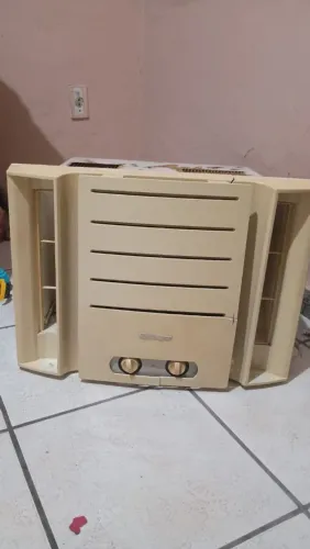 Ar condicionado de janela