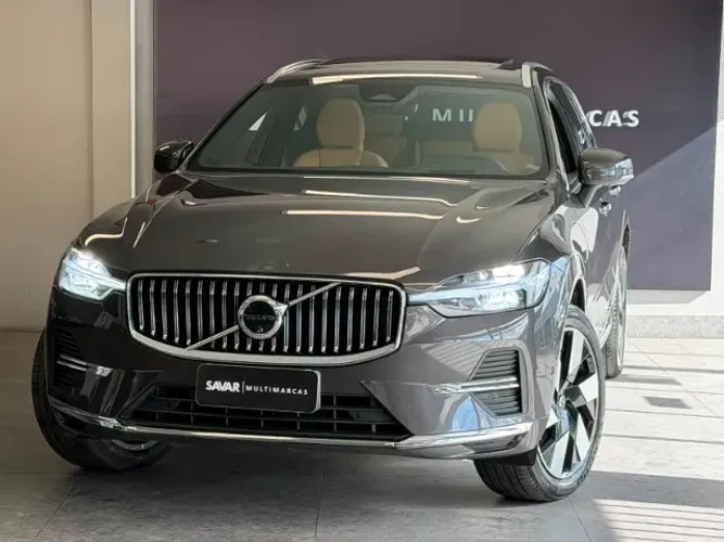 Volvo XC-60 T-8 Ultra 2.0 AWD (híbrido) 2025