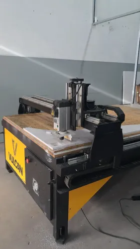 router cnc 1,22mX1,85m