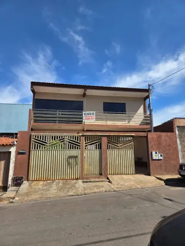 Casa Moderna & Aconchegante em Paracatu - O Lar dos Seus Sonhos!