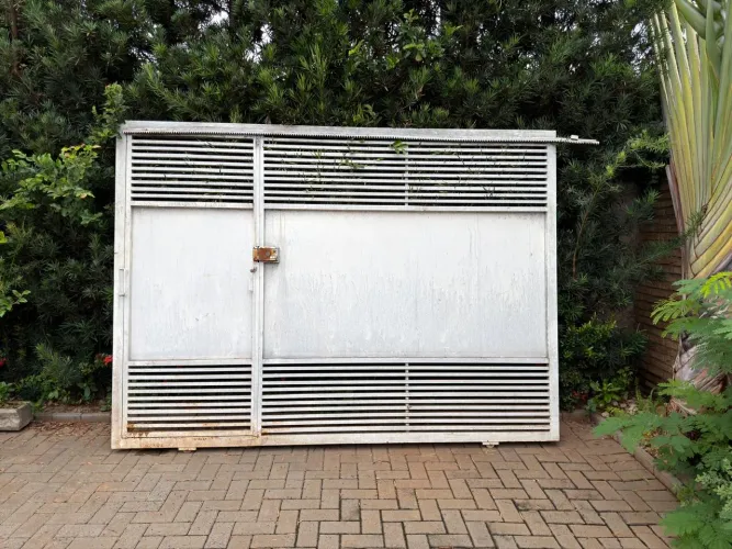 Vendo portão eletrônico com motor
