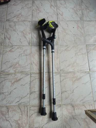 Par de Muletas Canadenses Mercur Ajustáveis 130 Kg