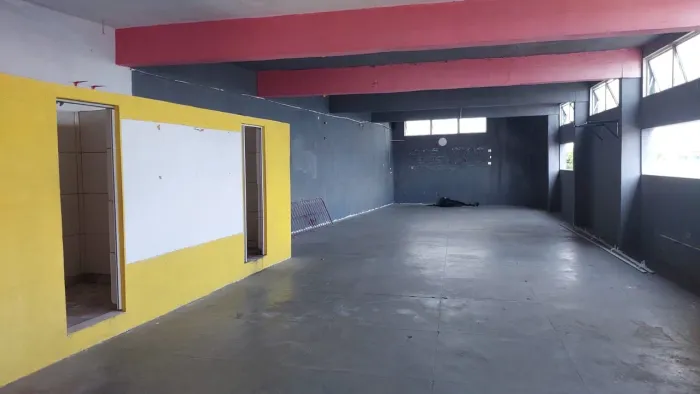 Prédio para alugar no centro de Goiana (disponível apenas primeiro e segundo andar)