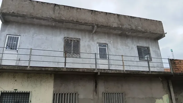 Aluga-se casa na olímpica